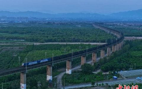 股票配资杠杆 每13分钟发一趟保供煤列车 大秦铁路运煤忙